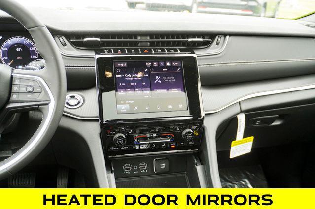 new 2025 Jeep Grand Cherokee car, priced at $44,910