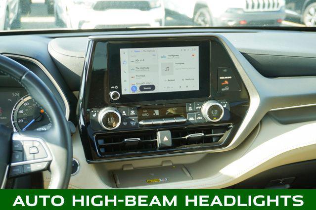 used 2023 Toyota Highlander Hybrid car, priced at $31,995