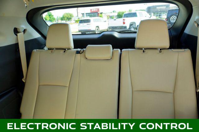 used 2023 Toyota Highlander Hybrid car, priced at $31,995