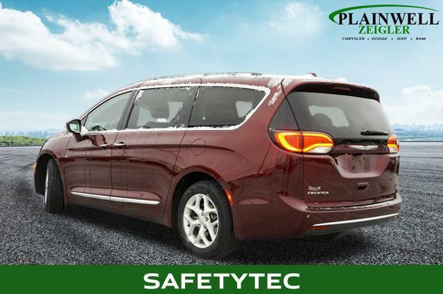 used 2017 Chrysler Pacifica car, priced at $13,995