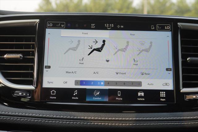 new 2025 Chrysler Pacifica car, priced at $44,368