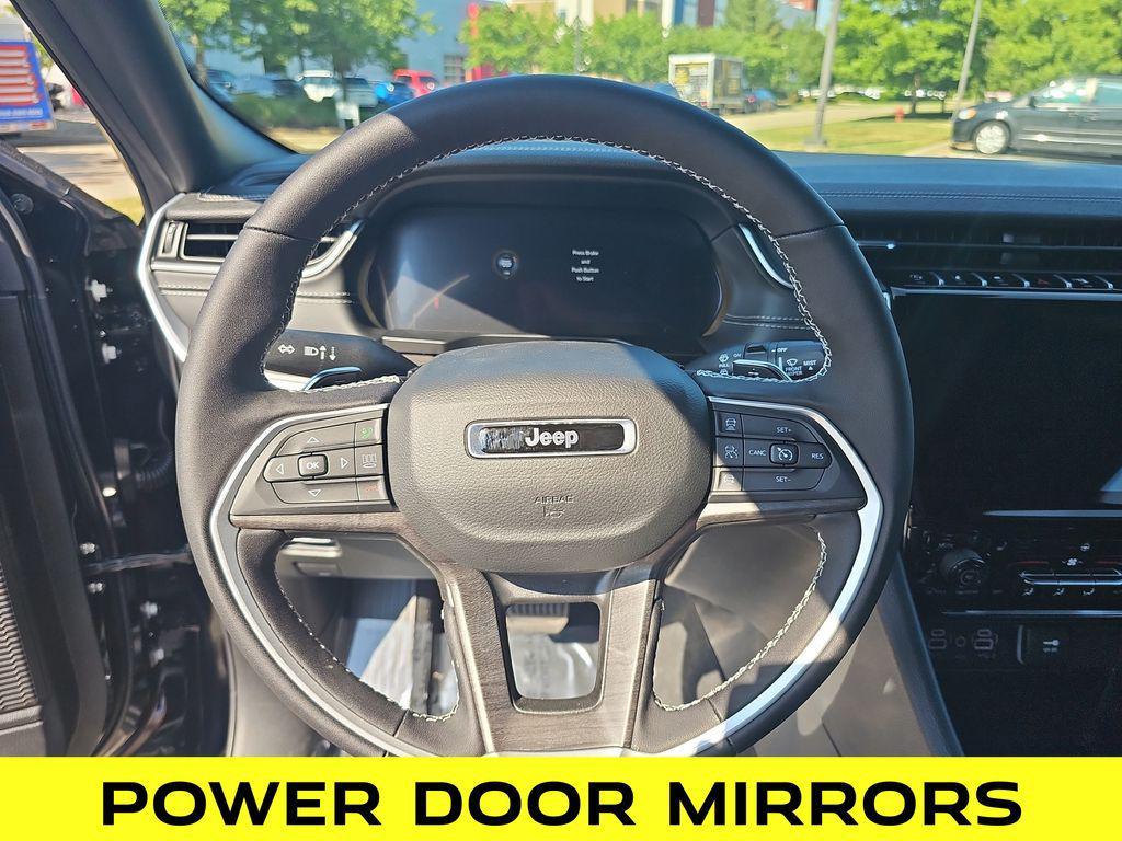 new 2025 Jeep Grand Cherokee car, priced at $46,216