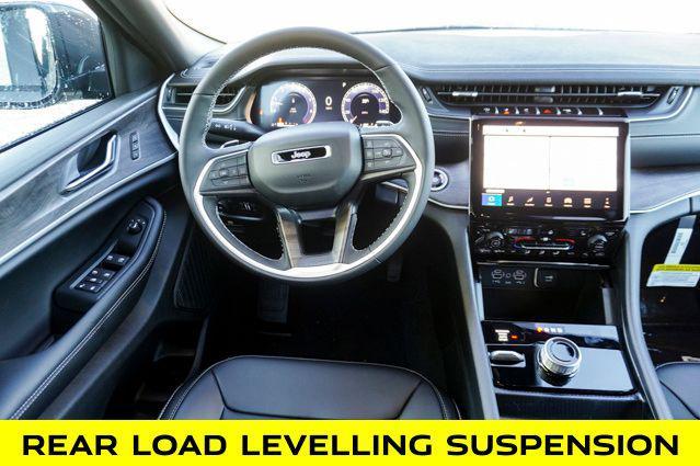 new 2025 Jeep Grand Cherokee car