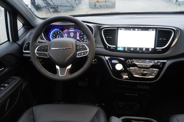 new 2025 Chrysler Voyager car