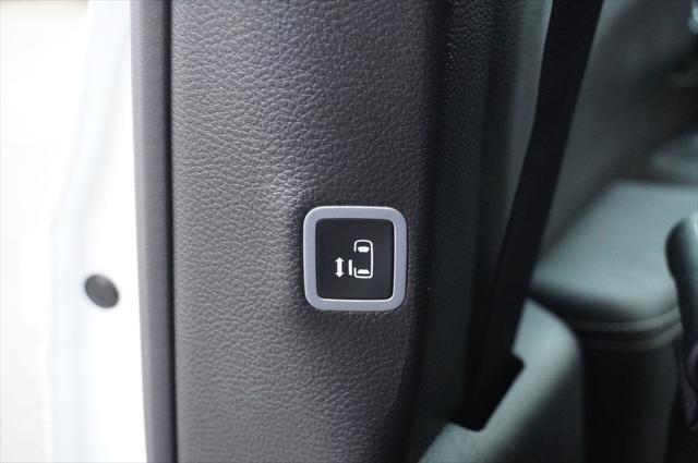 new 2025 Chrysler Voyager car