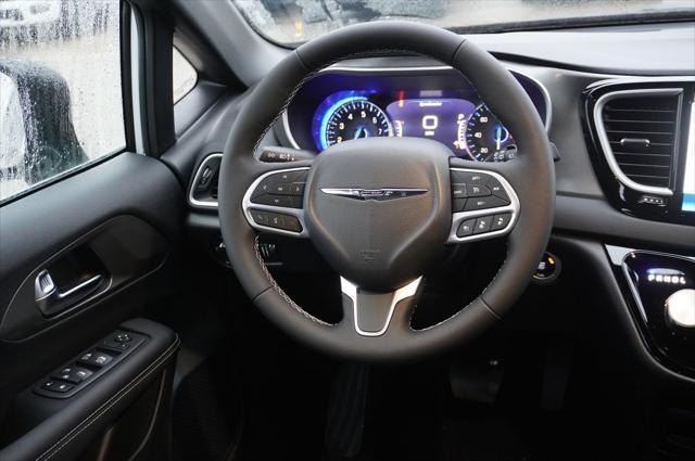 new 2025 Chrysler Voyager car