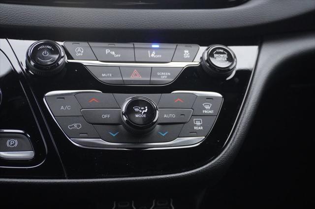 new 2025 Chrysler Voyager car