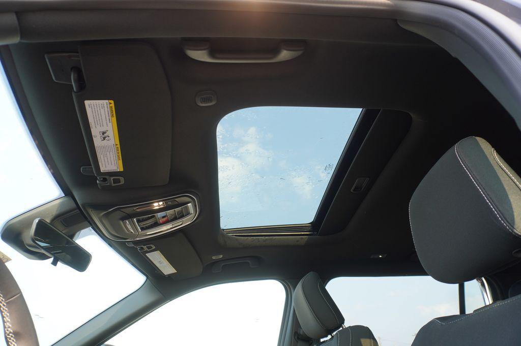 new 2025 Jeep Grand Cherokee L car, priced at $40,437