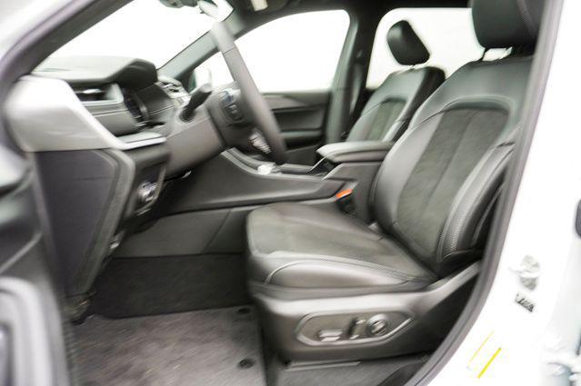 new 2025 Jeep Grand Cherokee L car