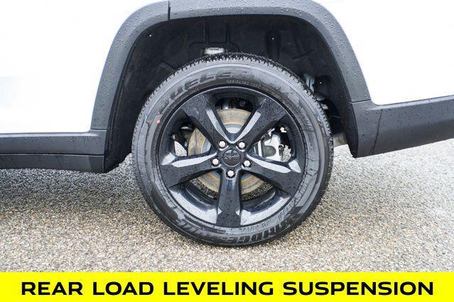 new 2025 Jeep Grand Cherokee L car