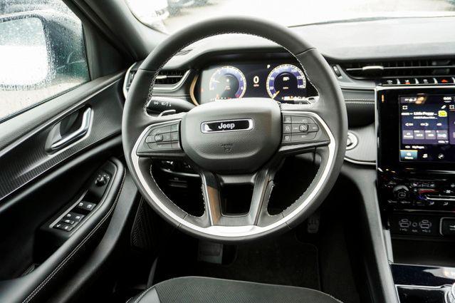 new 2025 Jeep Grand Cherokee L car