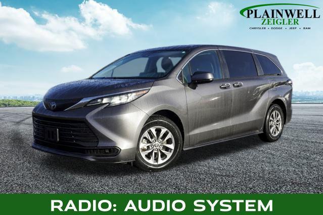 used 2022 Toyota Sienna car, priced at $31,995