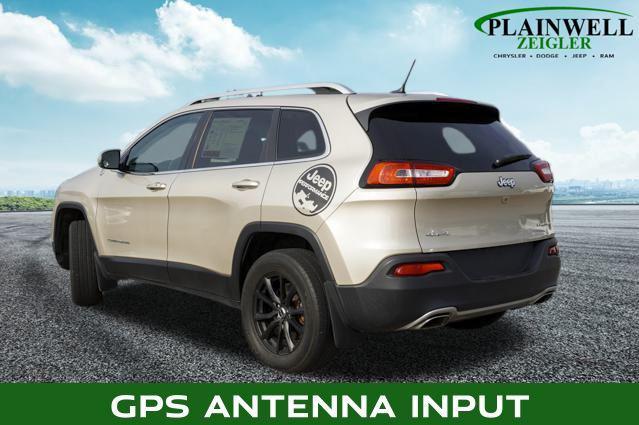 used 2015 Jeep Cherokee car, priced at $10,995