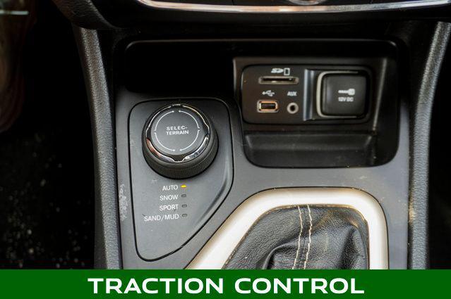 used 2015 Jeep Cherokee car, priced at $10,995