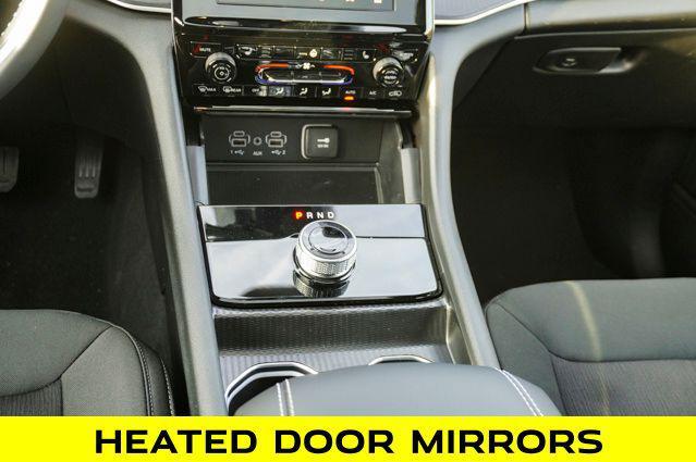 new 2025 Jeep Grand Cherokee car, priced at $42,995