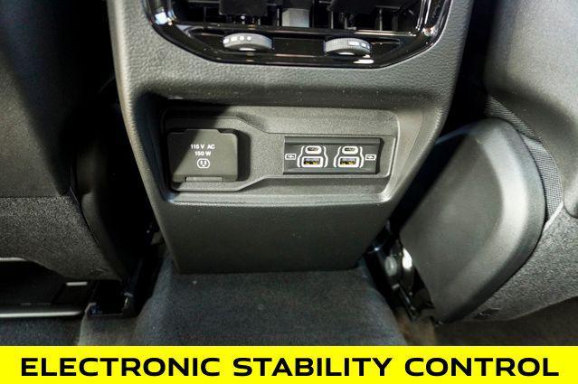 new 2025 Jeep Grand Cherokee car, priced at $42,995