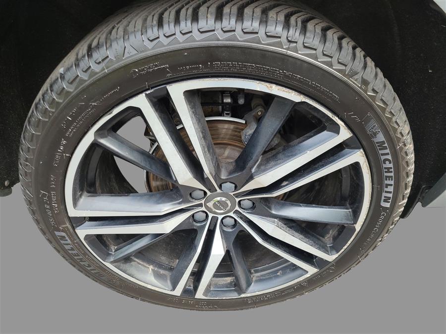 used 2018 Volvo XC60 car, priced at $15,990