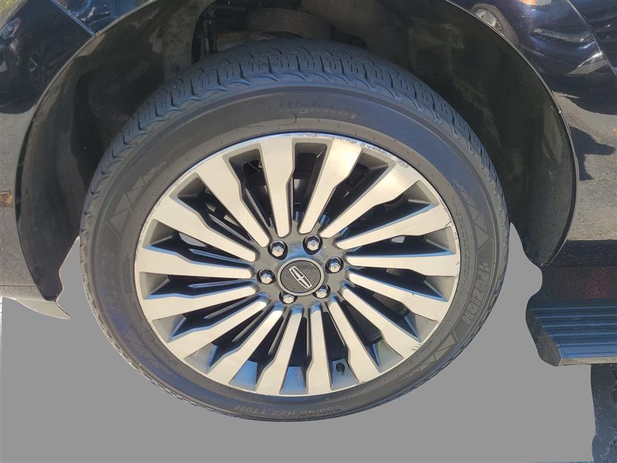 used 2019 Lincoln Navigator L car, priced at $28,990