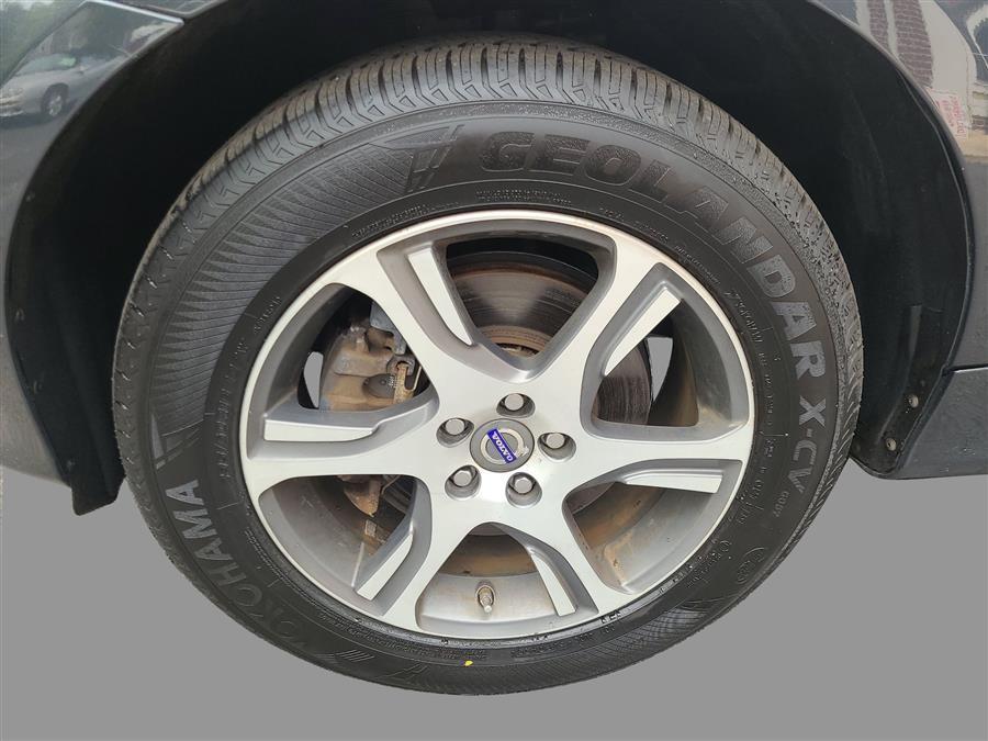 used 2015 Volvo XC60 car, priced at $16,990