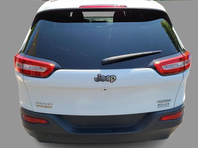 used 2018 Jeep Cherokee car, priced at $12,990