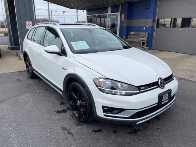 used 2018 Volkswagen Golf Alltrack car, priced at $14,999