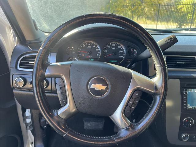 used 2007 Chevrolet Avalanche car, priced at $10,990