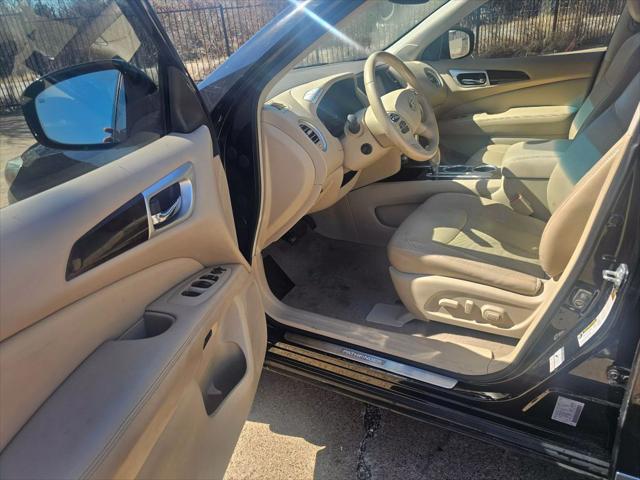 used 2013 Nissan Pathfinder car, priced at $9,898