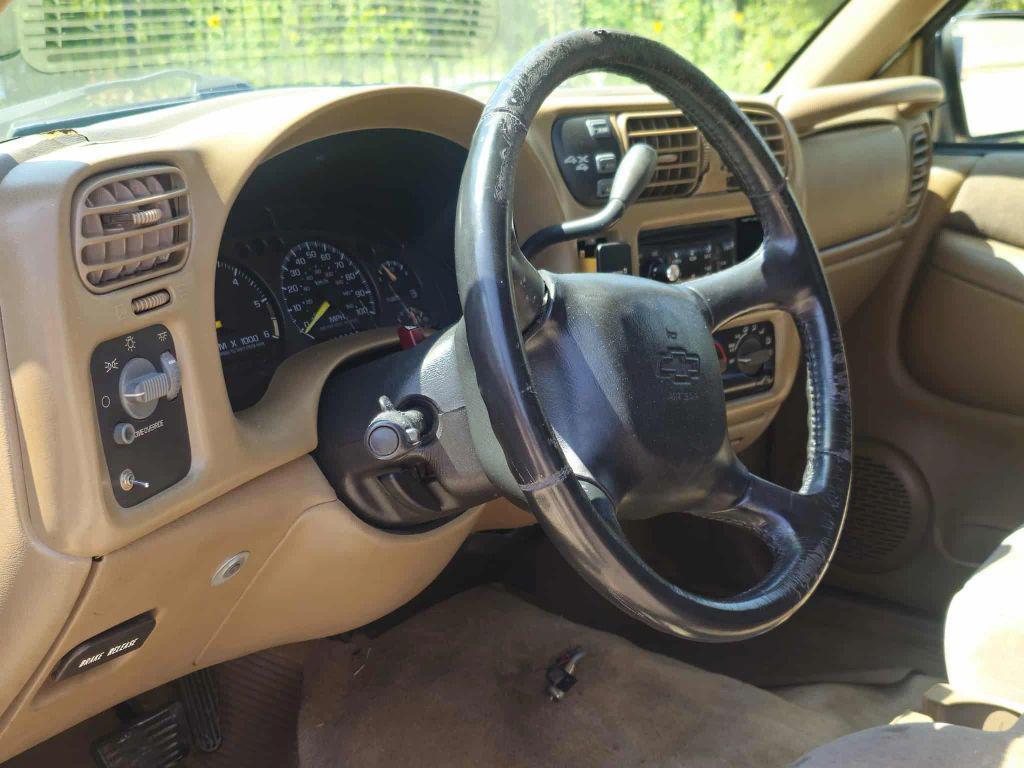 used 2001 Chevrolet S-10 car, priced at $5,990