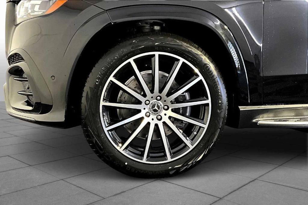 new 2026 Mercedes-Benz GLS 450 car, priced at $100,185