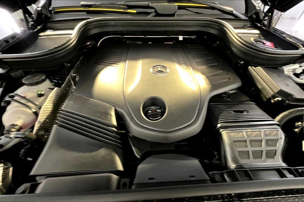 new 2026 Mercedes-Benz GLS 450 car, priced at $100,185