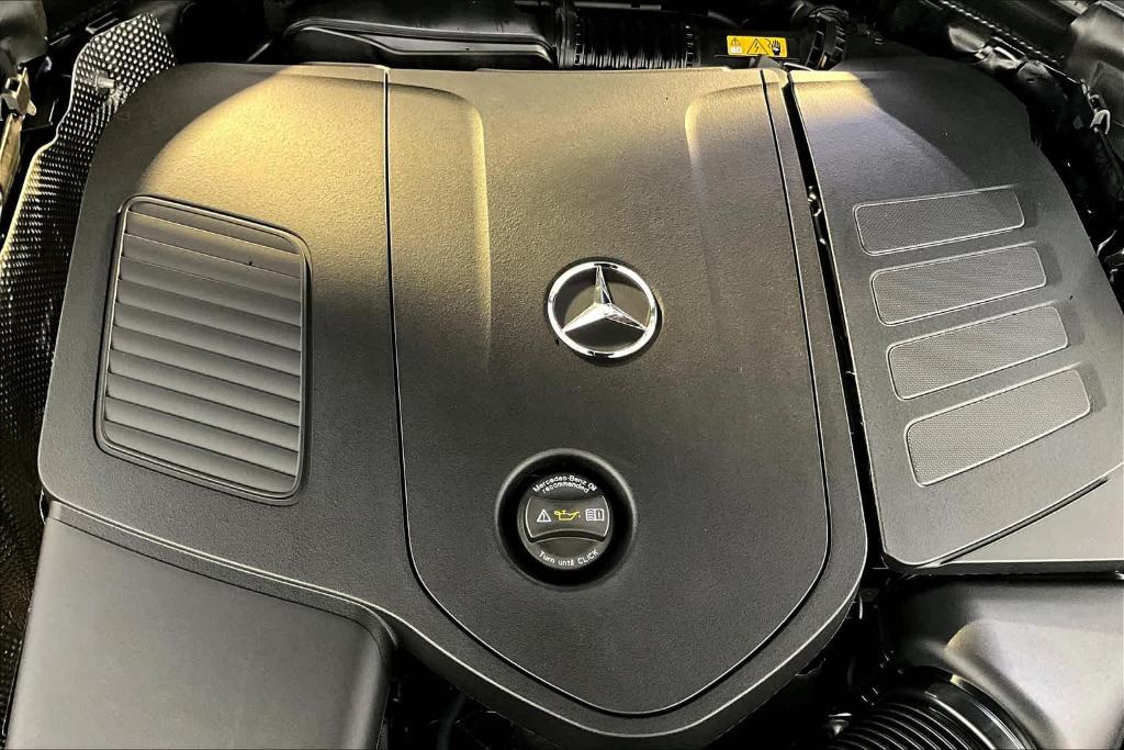 new 2024 Mercedes-Benz GLC 300 car, priced at $53,050