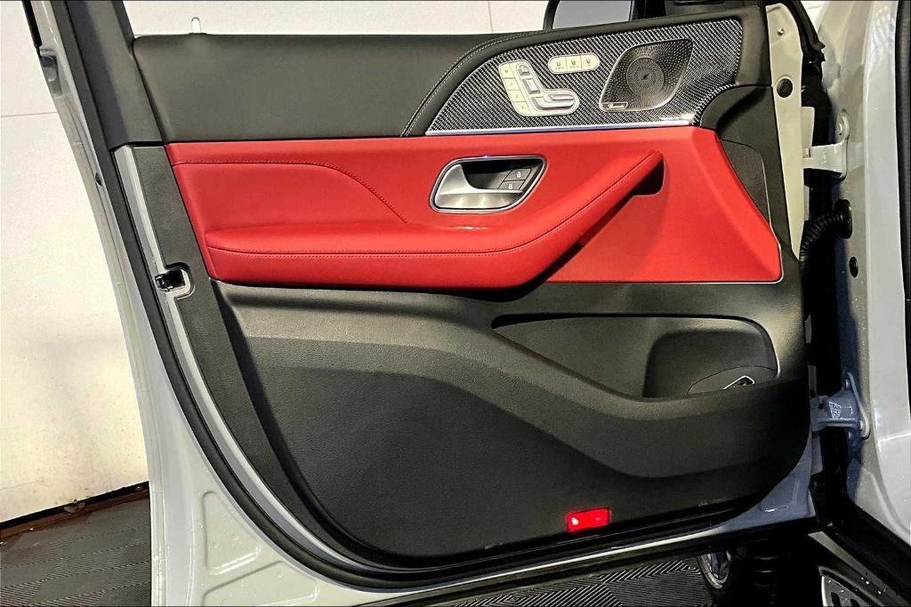 new 2025 Mercedes-Benz AMG GLE 63 car, priced at $152,295