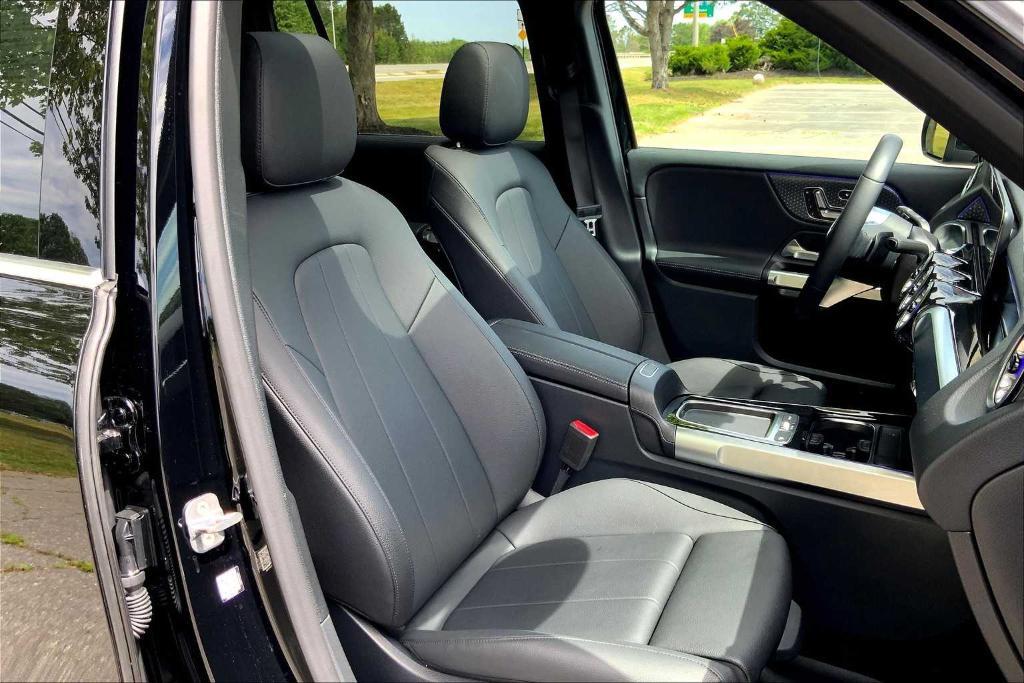 used 2024 Mercedes-Benz GLB 250 car, priced at $37,462