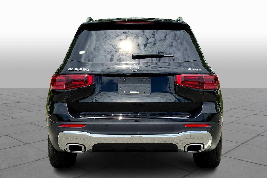 used 2024 Mercedes-Benz GLB 250 car, priced at $37,462