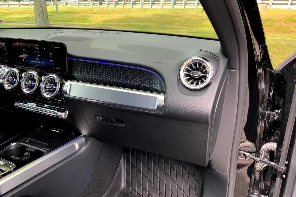 used 2024 Mercedes-Benz GLB 250 car, priced at $37,462