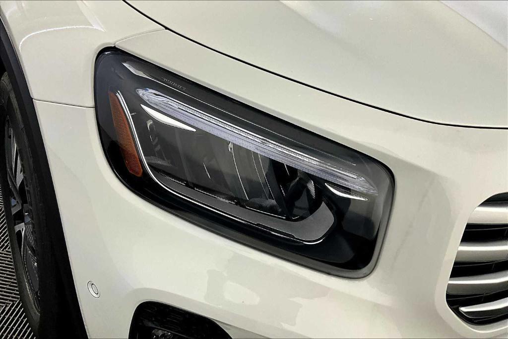 new 2026 Mercedes-Benz GLB 250 car, priced at $51,905