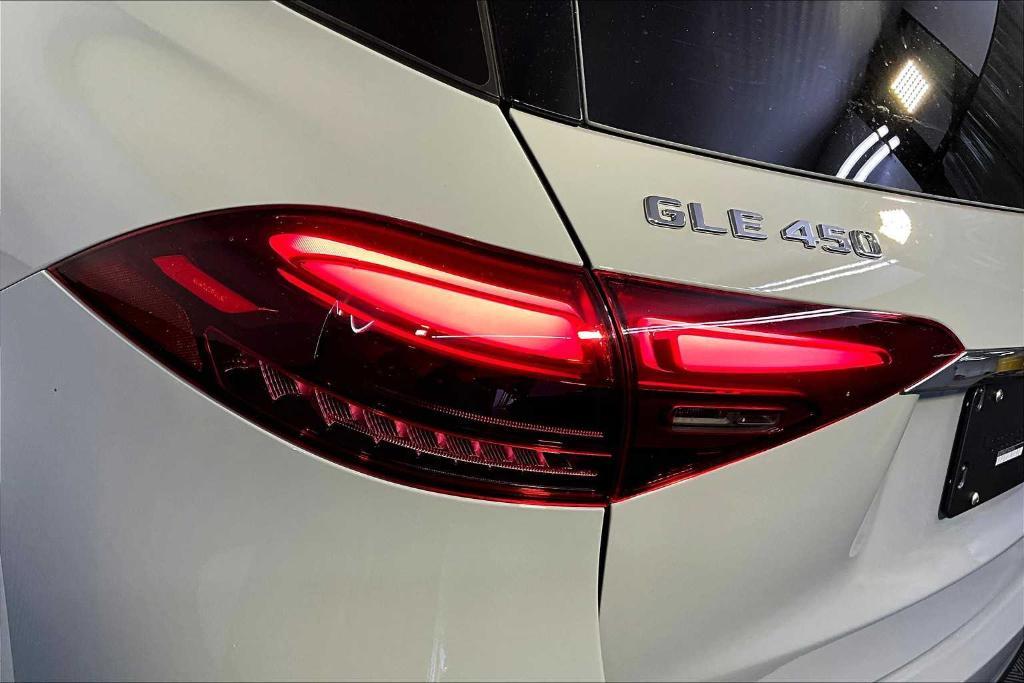 new 2026 Mercedes-Benz GLE 450 car, priced at $91,735