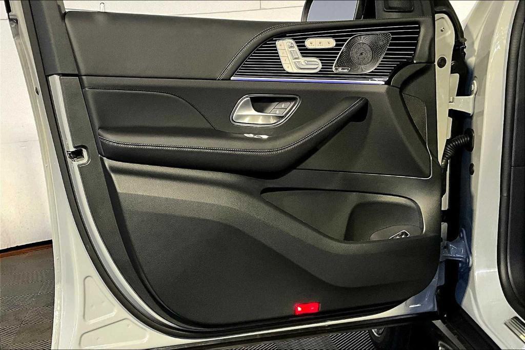 new 2026 Mercedes-Benz GLE 450 car, priced at $91,735