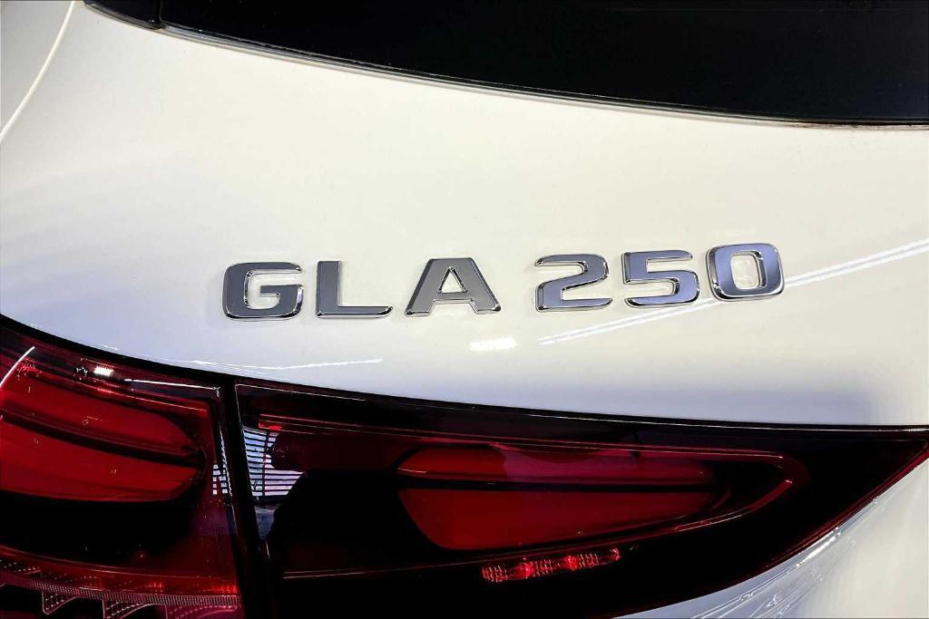 new 2025 Mercedes-Benz GLA 250 car, priced at $44,250