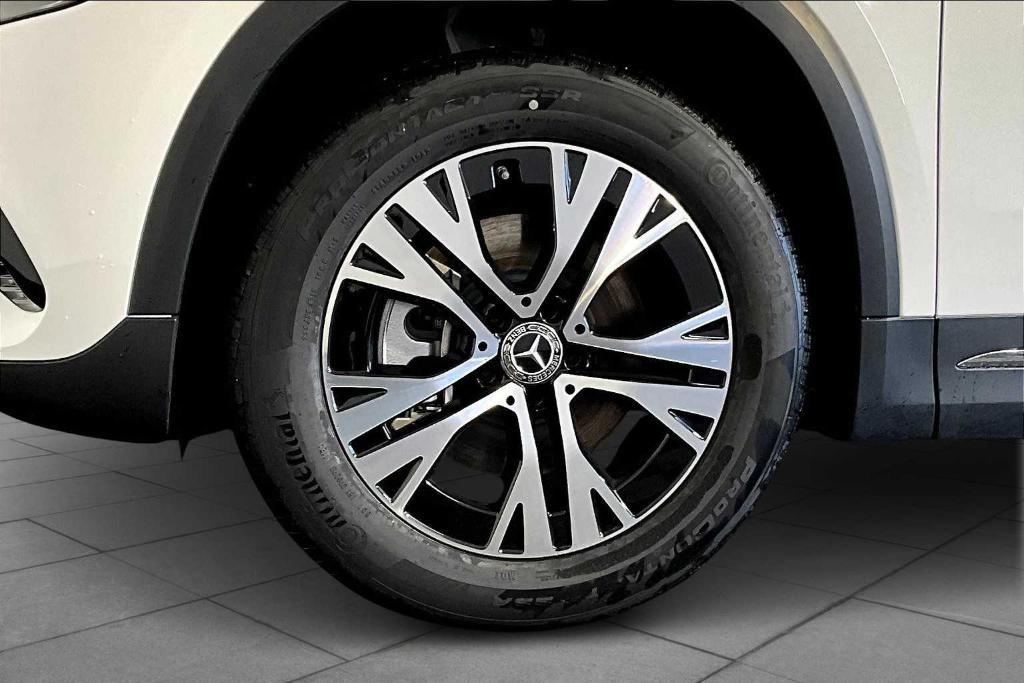 new 2025 Mercedes-Benz GLA 250 car, priced at $44,250