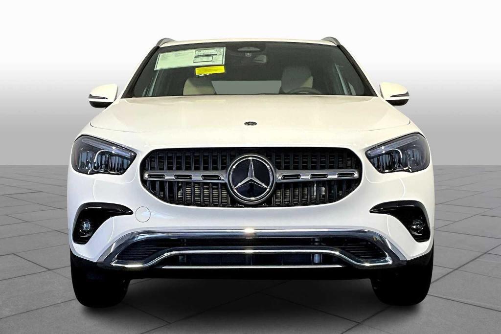 new 2025 Mercedes-Benz GLA 250 car, priced at $44,250