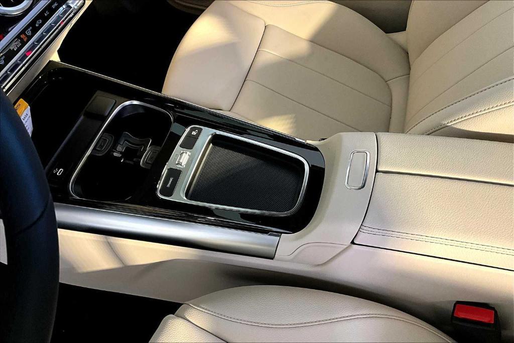 new 2025 Mercedes-Benz GLA 250 car, priced at $44,250