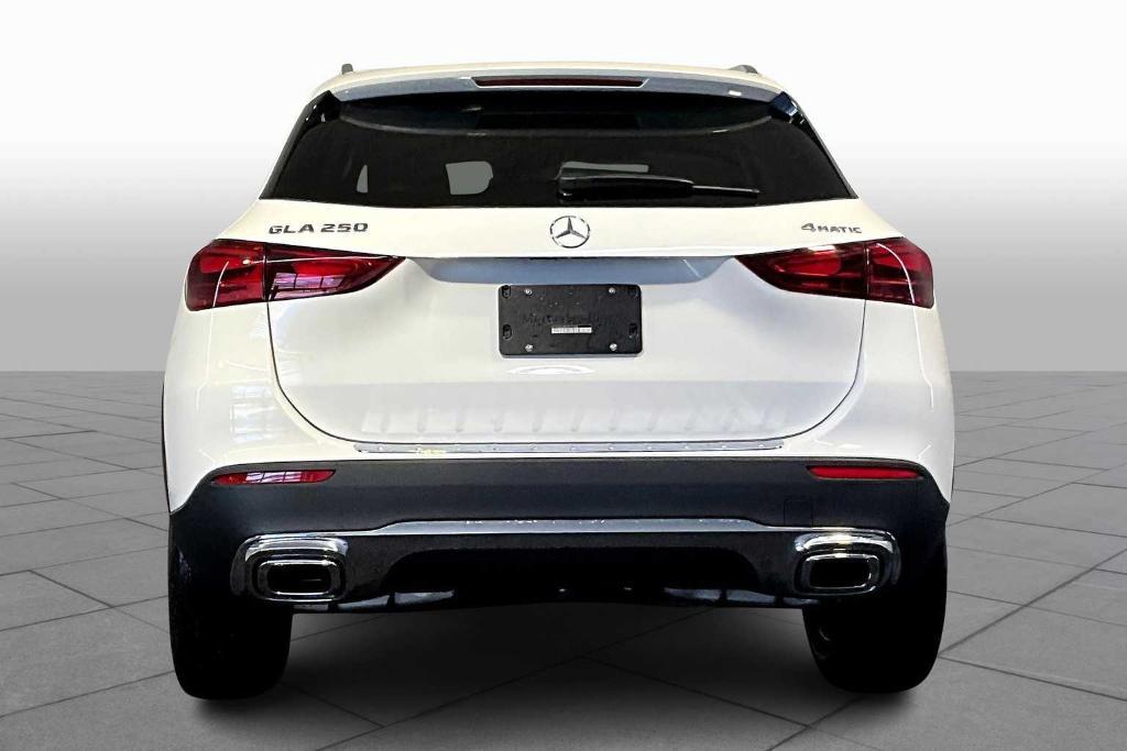 new 2025 Mercedes-Benz GLA 250 car, priced at $44,250
