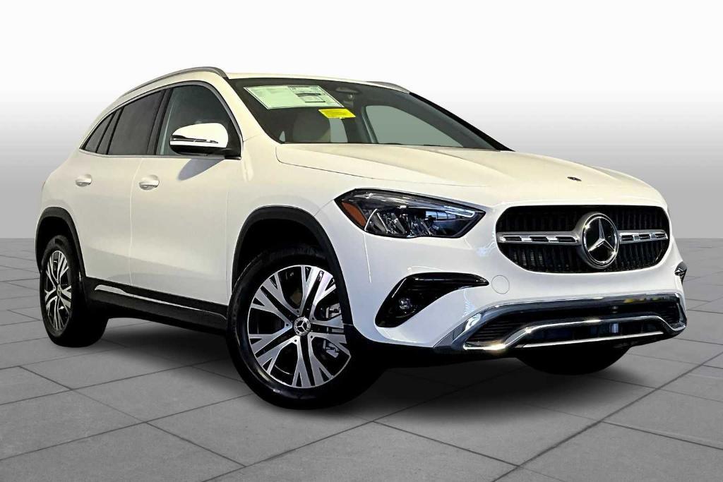 new 2025 Mercedes-Benz GLA 250 car, priced at $44,250