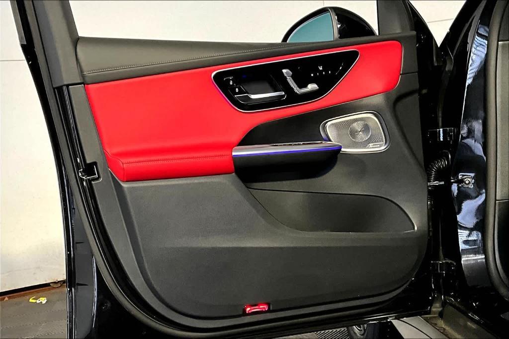 new 2025 Mercedes-Benz GLC 300 car, priced at $71,590