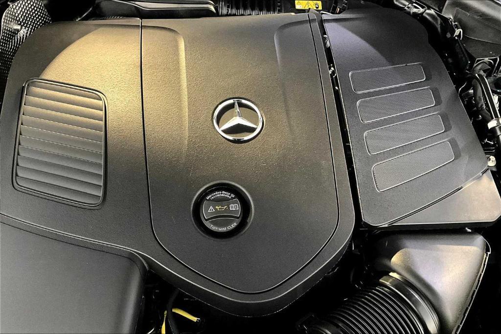 new 2025 Mercedes-Benz GLC 300 car, priced at $62,070