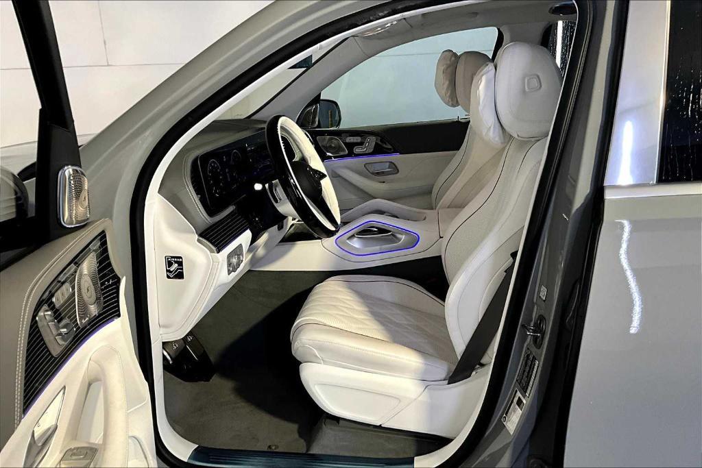 new 2025 Mercedes-Benz Maybach GLS 600 car, priced at $209,400