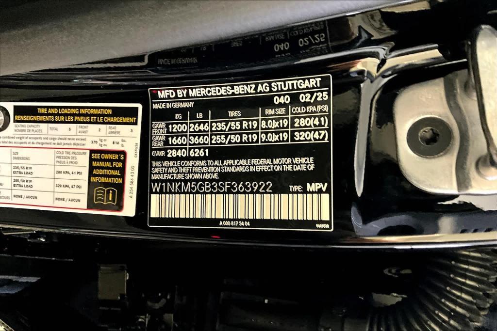 new 2025 Mercedes-Benz GLC 350e car, priced at $63,650