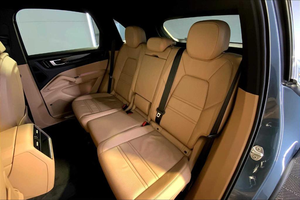 used 2019 Porsche Cayenne car, priced at $33,464