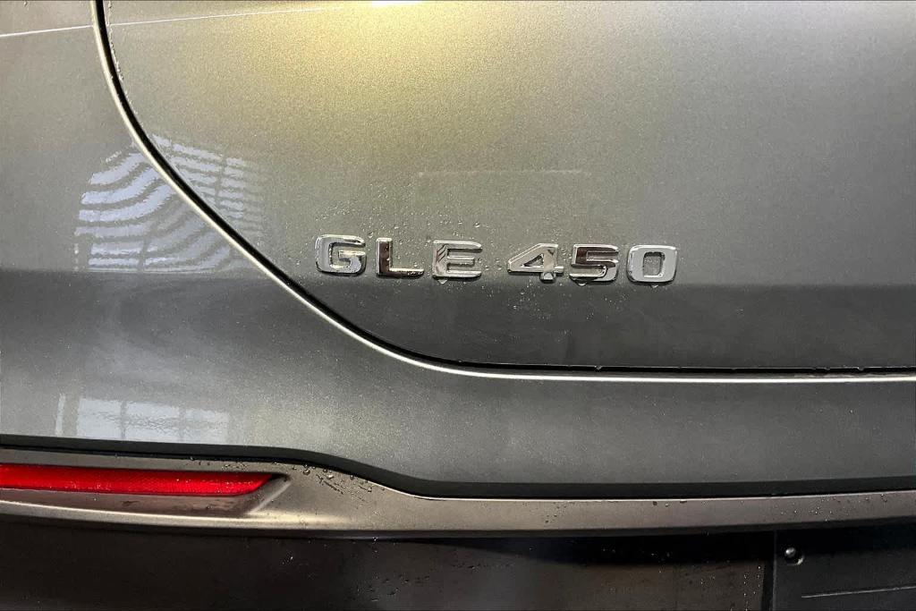 new 2025 Mercedes-Benz GLE 450 car, priced at $85,610